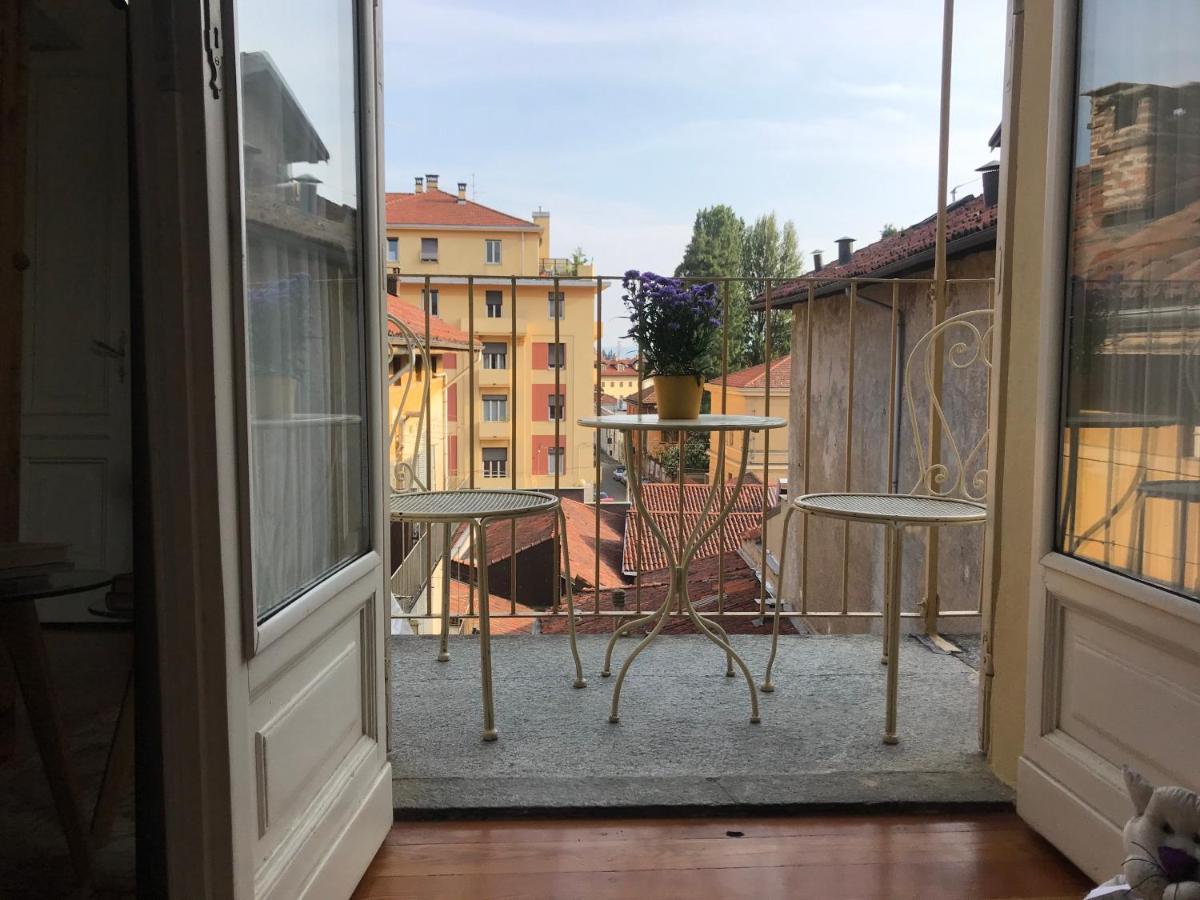 A Due Passi Dal Duomo Hotel Biella Exterior photo
